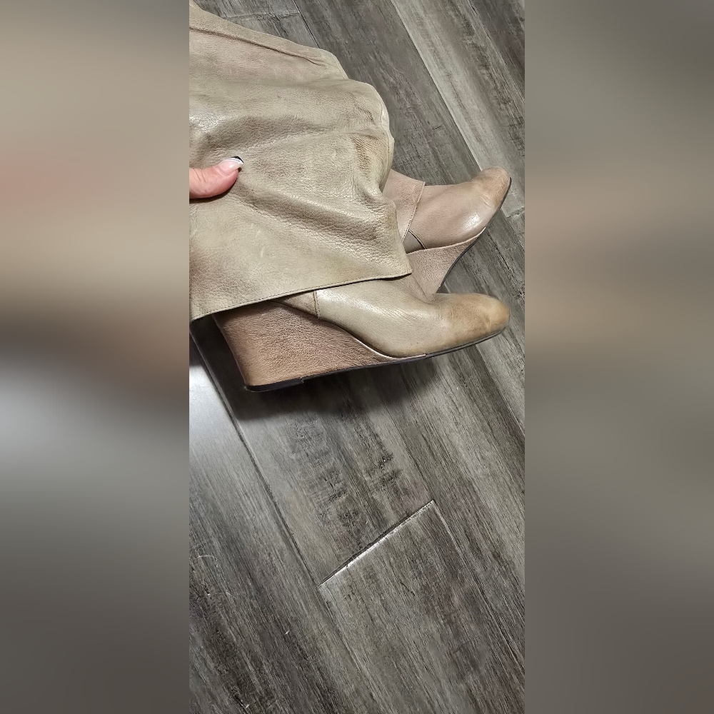 Booties Size 7.5 Us. Cream Color. Gently Use. The… - image 3